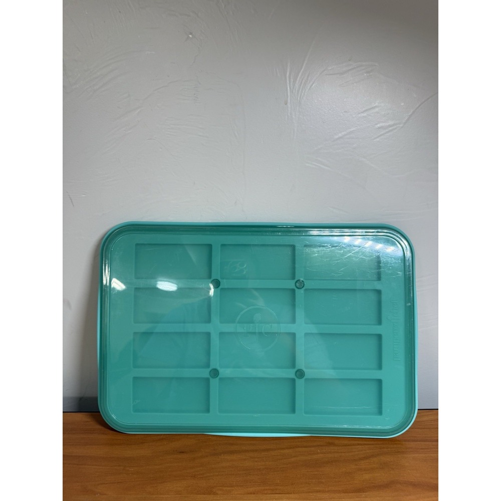 Pampered Chef Snack Bar Maker 15x10" Silicone Pan W Lid